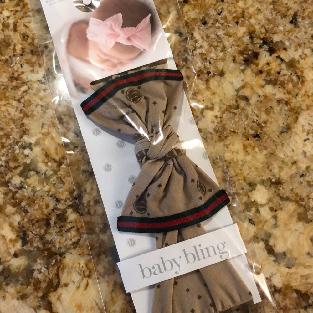 Brand new Bow-jee bow! Baby bling bow!